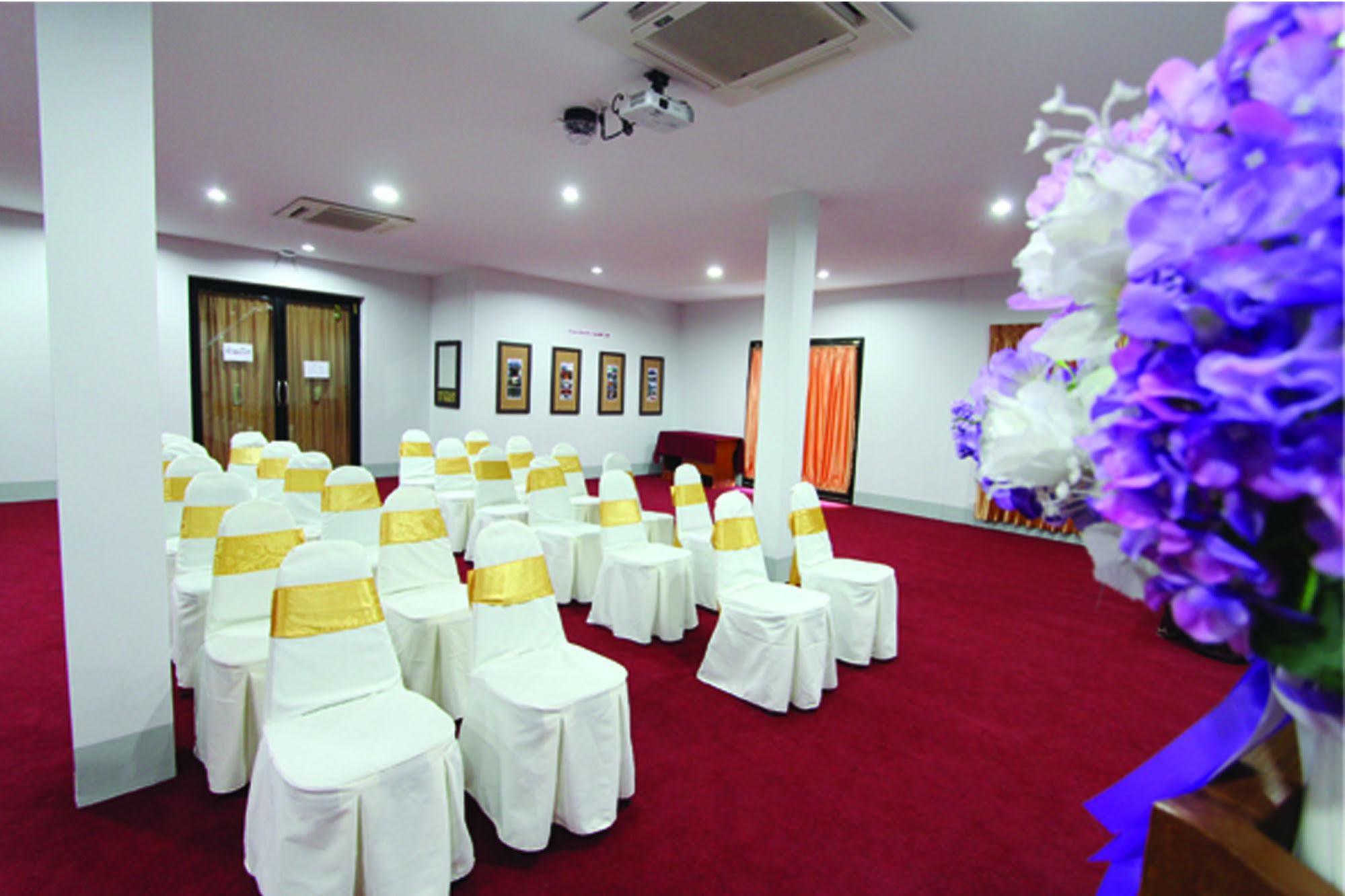 Airbest Gemtree Lampang Hotel Exterior foto